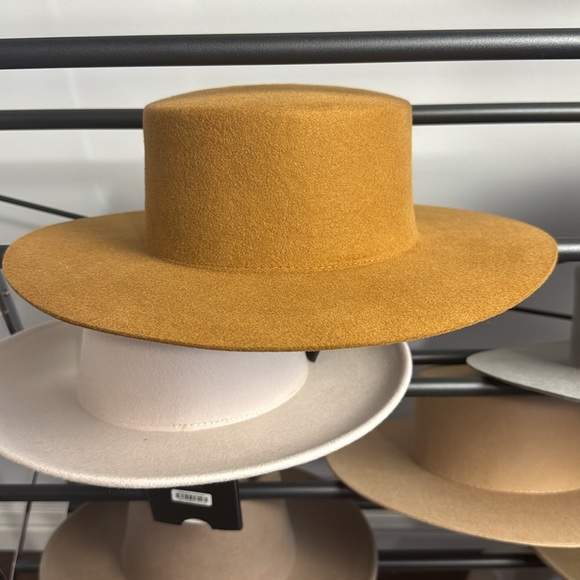 Gigi Pip Dahlia Boater NWT Brown - Picture 10 of 10